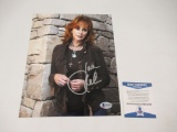 Reba McEntire Autographed Photo/Beckett