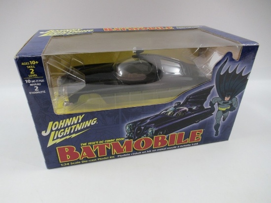 Batman 1950 Batmobile Model/Johnny Lightning