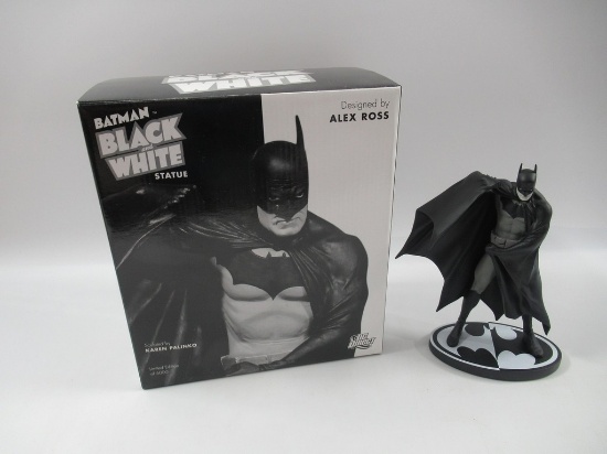 Batman Black and White Statue/Alex Ross #4753/6000