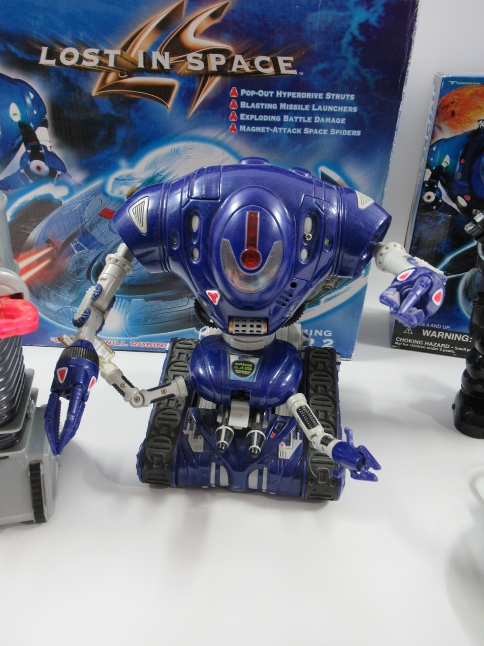 Lost in Space/B-9 Robby the Robot Lot Proxibid