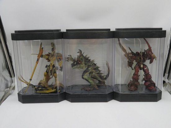 Spawn/McFarlane Toys/Figures + Display Cases