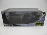 Batmobile 1:18 Scale Vehicle/Hot Wheels Mattel