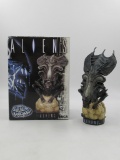 Aliens Queen Extreme Headknockers Figurine/NECA
