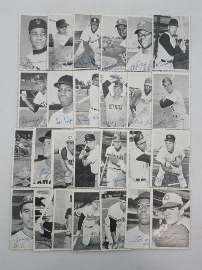 1969 Topps Baseball Deckle Edge Card Lot of (26)