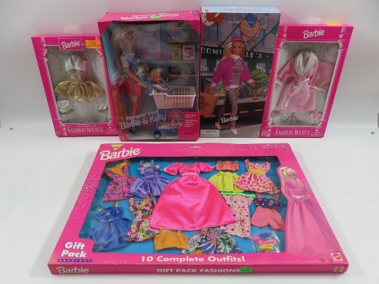 Barbie Shopping Fun + Bloomingdales + Fashion Outfits