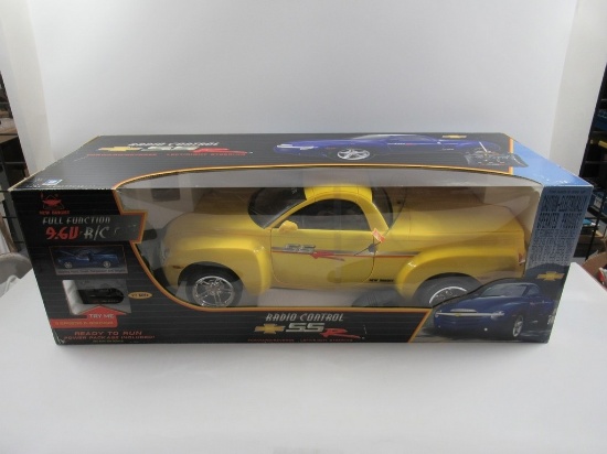 Chevrolet SSR Pick Up Truck Remote Control Toy 2004