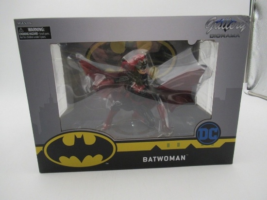 Batwoman 8" PVC Statue Sealed Box (Diamond Select) DC Gallery