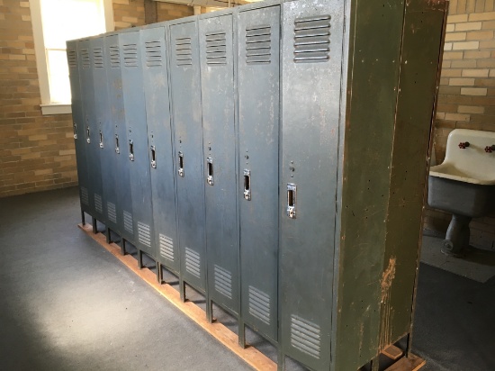 Two sets metal gym lockers. 20 lockers total.