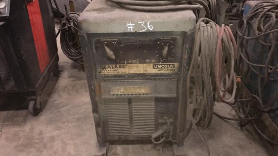 Lincoln Ideal Arc R35-600 Arc Welder,