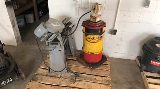 Lincoln Pneumatic Roll Around Grease Barrel