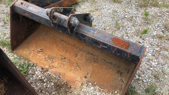 5’ WB Backhoe bucket,