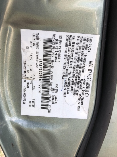 2004 Ford Taurus Sedan,