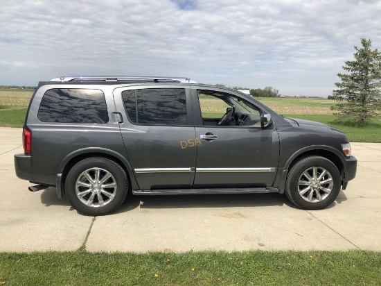 2008 Infiniti QX56 SUV,