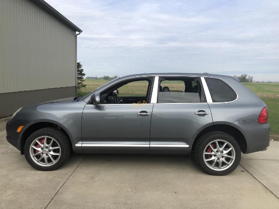 2005 Porsche Cayenne Turbo SUV,