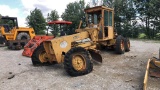 Deere 570A Grader