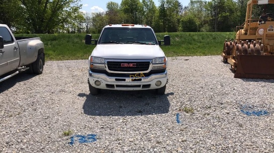 2005 GMC 3500 Crew Cab Pickup Truck,