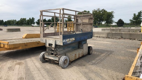 1997 Marklift 1943T Scissor Lift,