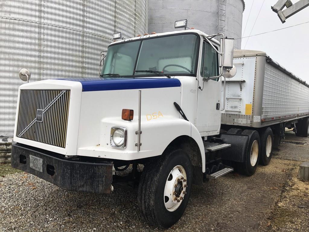 1998 Volvo WG Day Cab Truck Tractor, | Proxibid