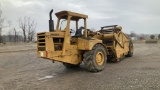 International 412 Scraper,