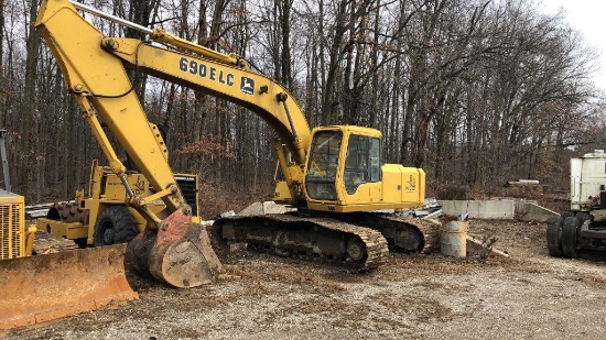 1995 Deere 690ELC Excavator,