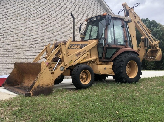 Case 590 Loader Backhoe,