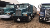 1995 Kenworth T600 Day Cab Truck Tractor,