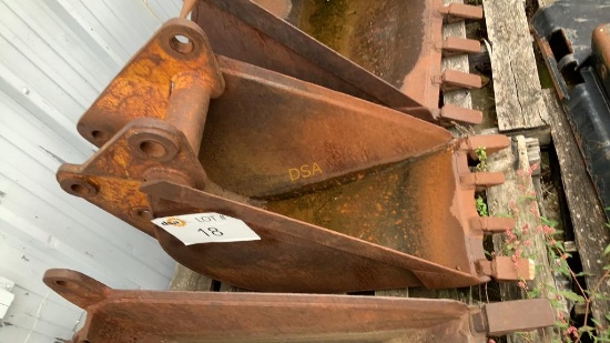 18" Case Backhoe Bucket,
