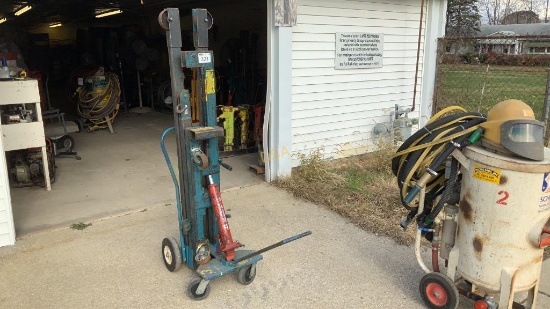 Blue Bird Engine Hoist,