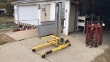 Sumner 715 Material Lift,