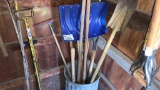 Miscellaneous Handled Tools,, Shovels, Roof