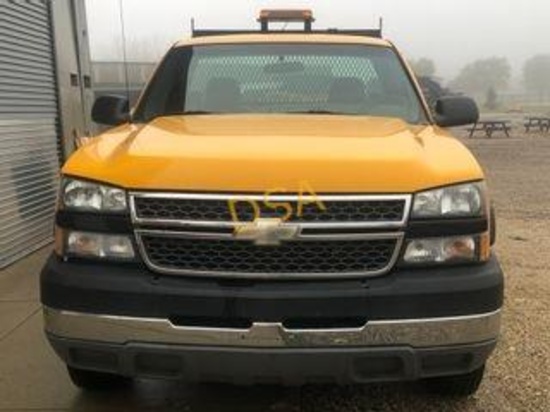 2005 Chevrolet Silverado 2500HD Pickup Truck,