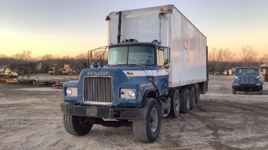 1987 Mack, DM686 Quad Axle Van Truck, VIN