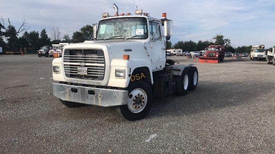 1989 Ford L9000 Truck Tractor,