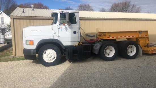 1993 Ford Aeromax L9000 Truck Tractor,