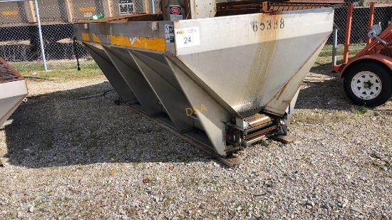 2004 Henderson 10' Spreader,