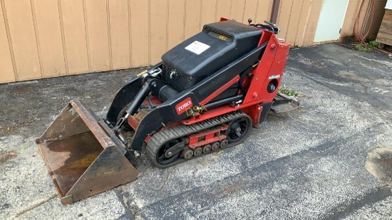 Toro Dingo TX525 Walk Behind Skid Loader,