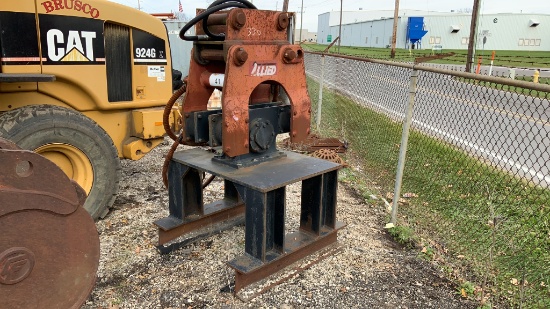 Fabricated Pylon Driver Fits a Cat 330 Excavator