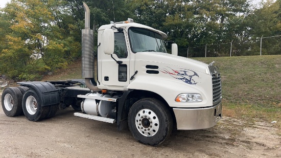 2001 Mack Day Cab Truck Tractor,
