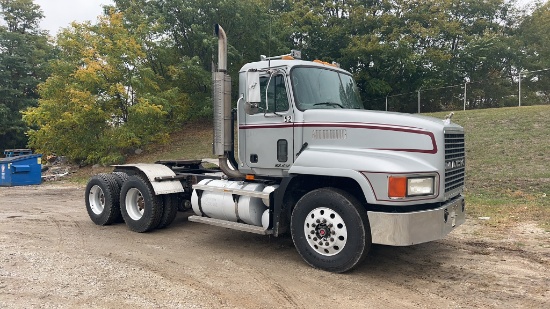1998 Mack CH613 Daycab Truck Tractor