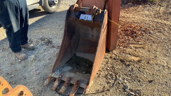 24" Cat  Backhoe Bucket With Teeth,