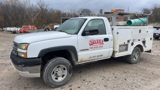 2005 Chevrolet 2500 HD Utility Truck,