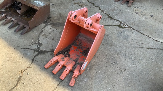 16" Backhoe Bucket