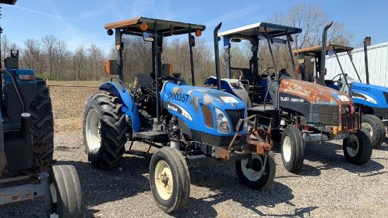 New Holland TN70A Tractor,
