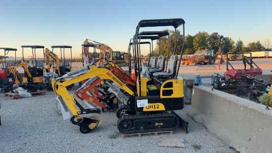 AGROTK QH12 Mini Excavator,
