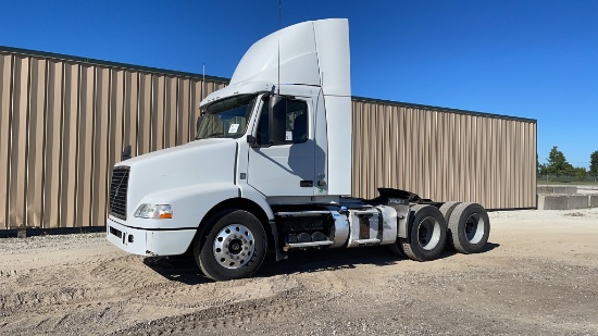 2015 Volvo VNM Day Cab Truck Tractor,