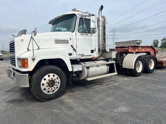 1998 Mack CH613 Day Cab Truck Tractor,