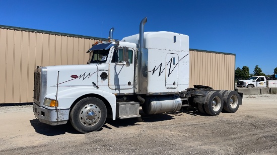 1993 Peterbilt 377 Sleeper Truck Tractor,