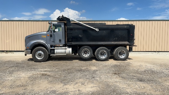 2018 International HX620 Dump Truck,