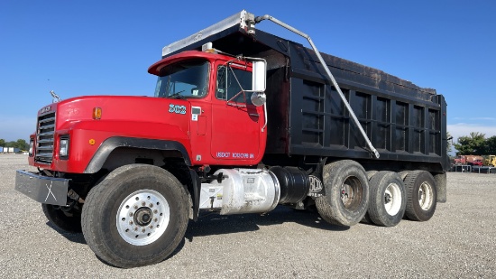 2001 Mack RD688S Dump Truck,