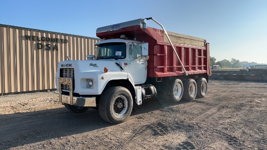 1996 Mack RB690S Dump Truck,